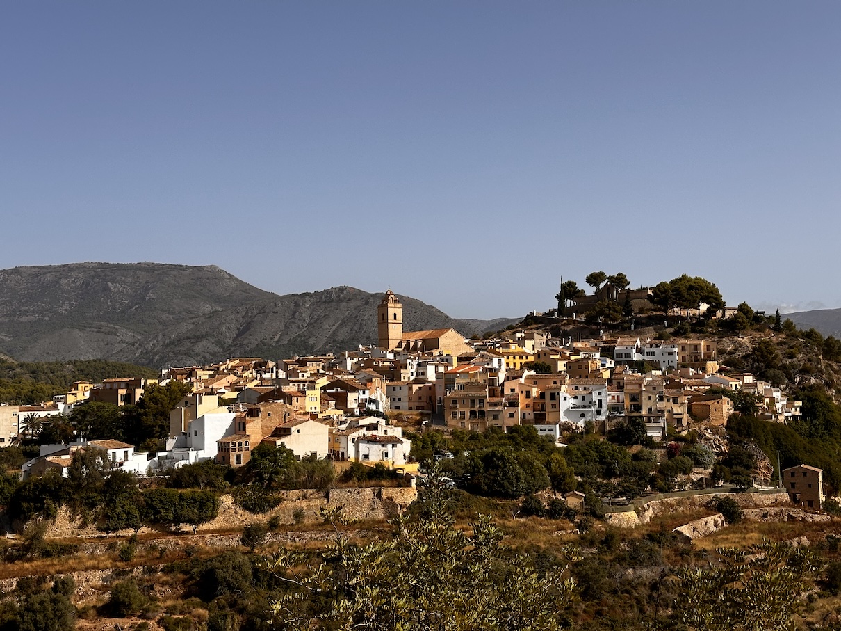 Temporary Protection in Spain Until 2027: Should You Switch Your Status?