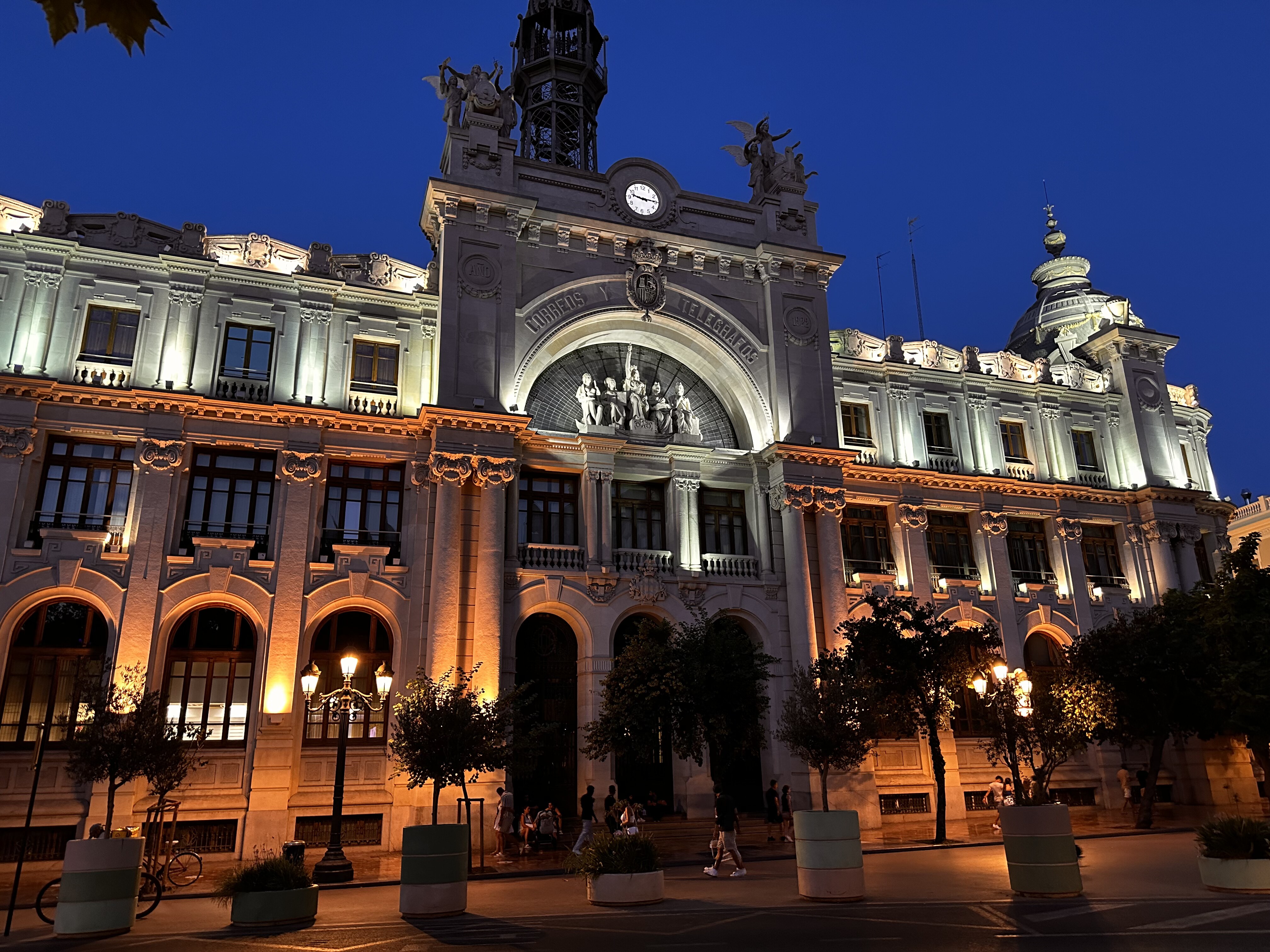 Spain Eases Residency Rules for Flood-Affected Migrants